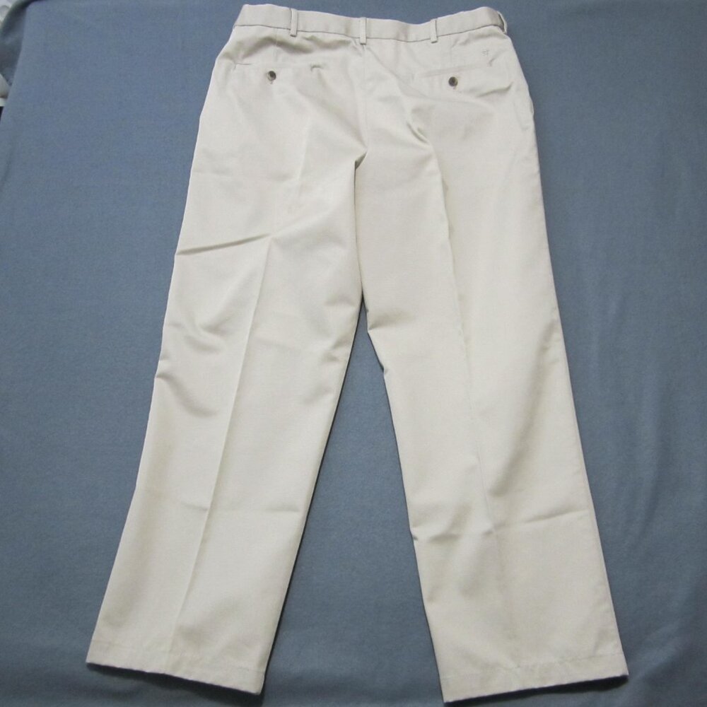 Haggar Pants Mens Size 38x30 Classic Fit Premium Beige Flat Front Khaki Cotton - Picture 2 of 11